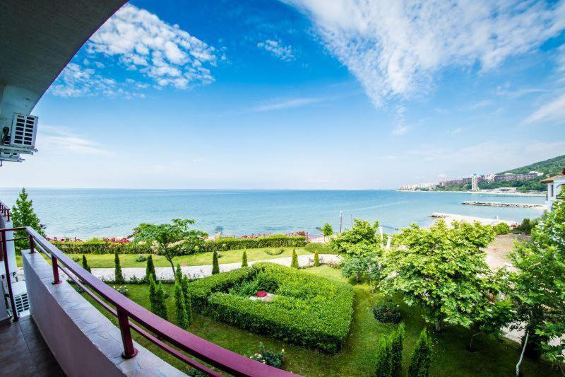 Privilege Fort Beach - Sea Viev Premium Apartments Елените Экстерьер фото